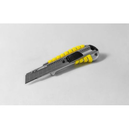 CUTTER mm 18 AUTOBLOCCANTE CORPO ACC/GOMMA